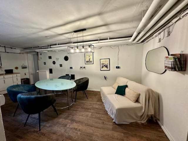 Tinyhaus & Souterrain Apartment In Ortenberg Ortenberg  Exterior photo